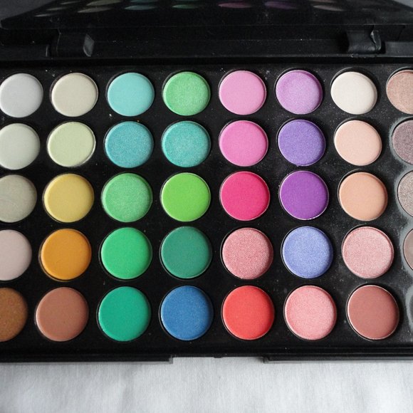 PopFeel Cosmetics Other - PopFeel Cosmetics 40 Colors Eyeshadow Palette